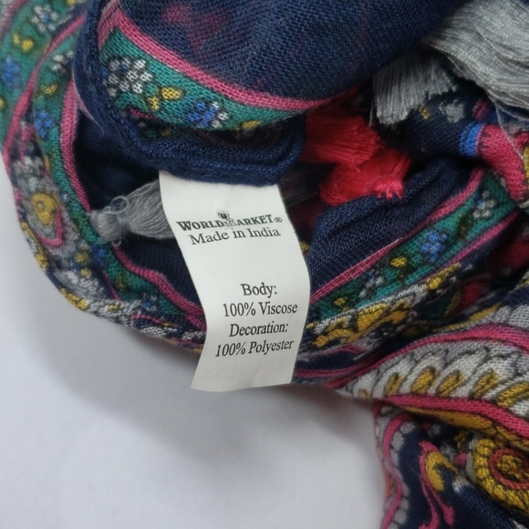 🆕️ Multicolored Patterned Rectangle Scarf - Picture 4 of 6